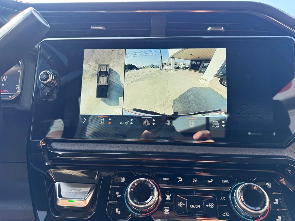 Used 2024 GMC Sierra 2500 AT4 w/ AT4 Preferred Package image 16