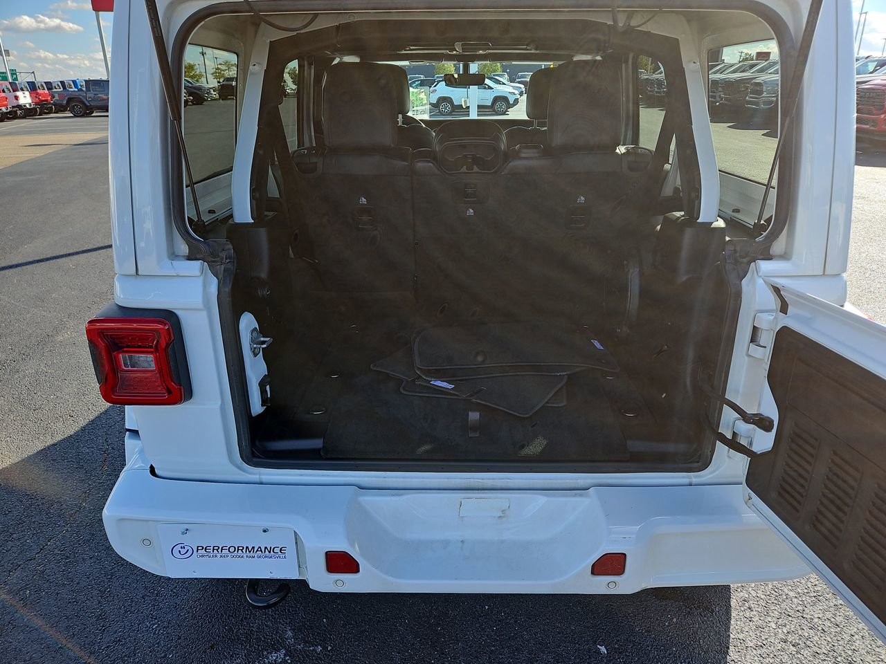 Used 2021 Jeep Wrangler Unlimited Sahara image 12