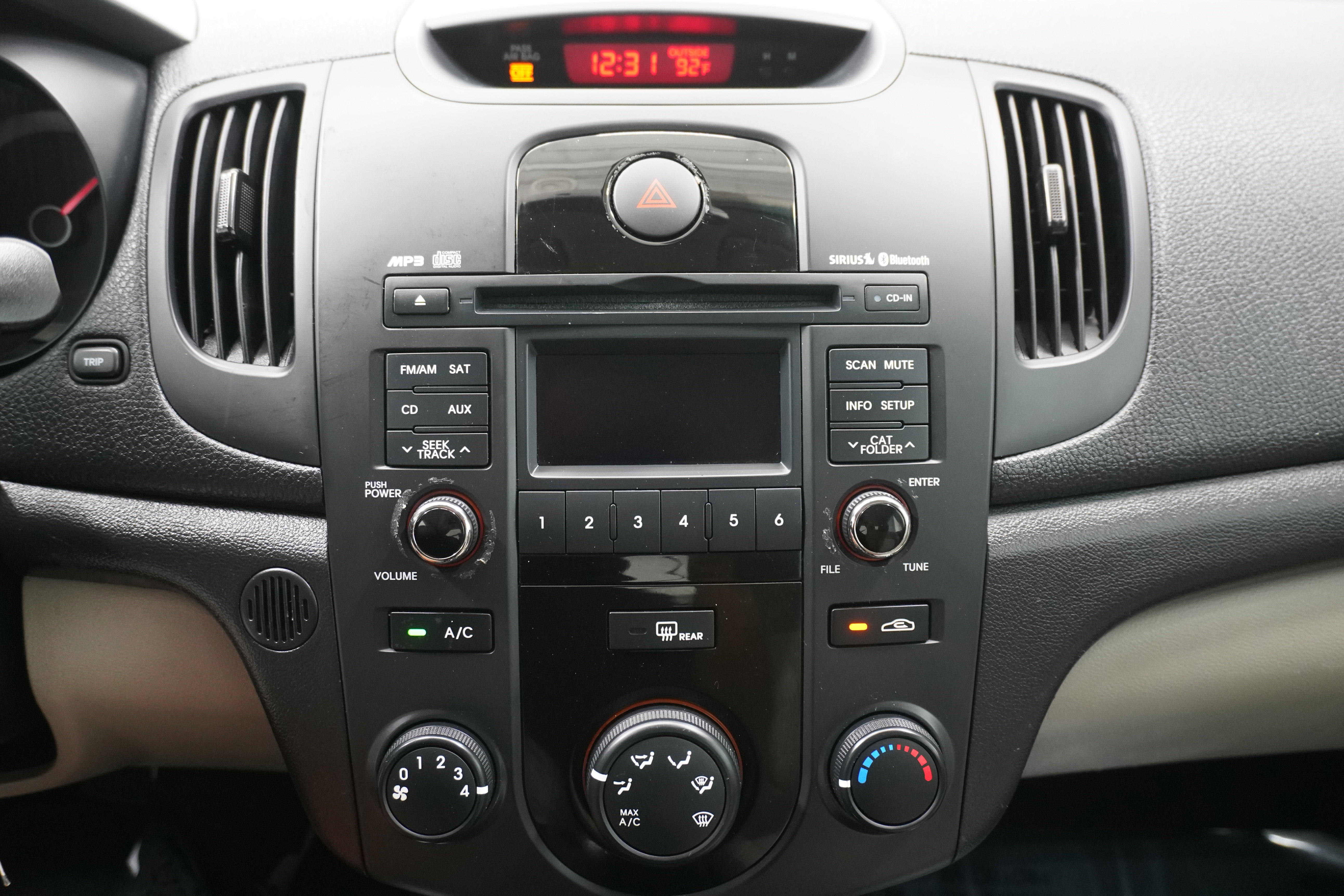 Used 2012 Kia Forte LX image 15