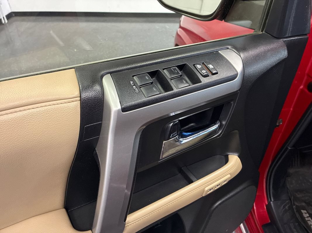 Used 2018 Toyota 4Runner Limited AWD/4WD image 10