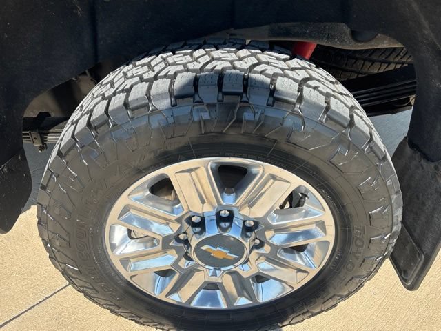 Used 2024 Chevrolet Silverado 2500 High Country w/ Technology Package AWD/4WD image 27