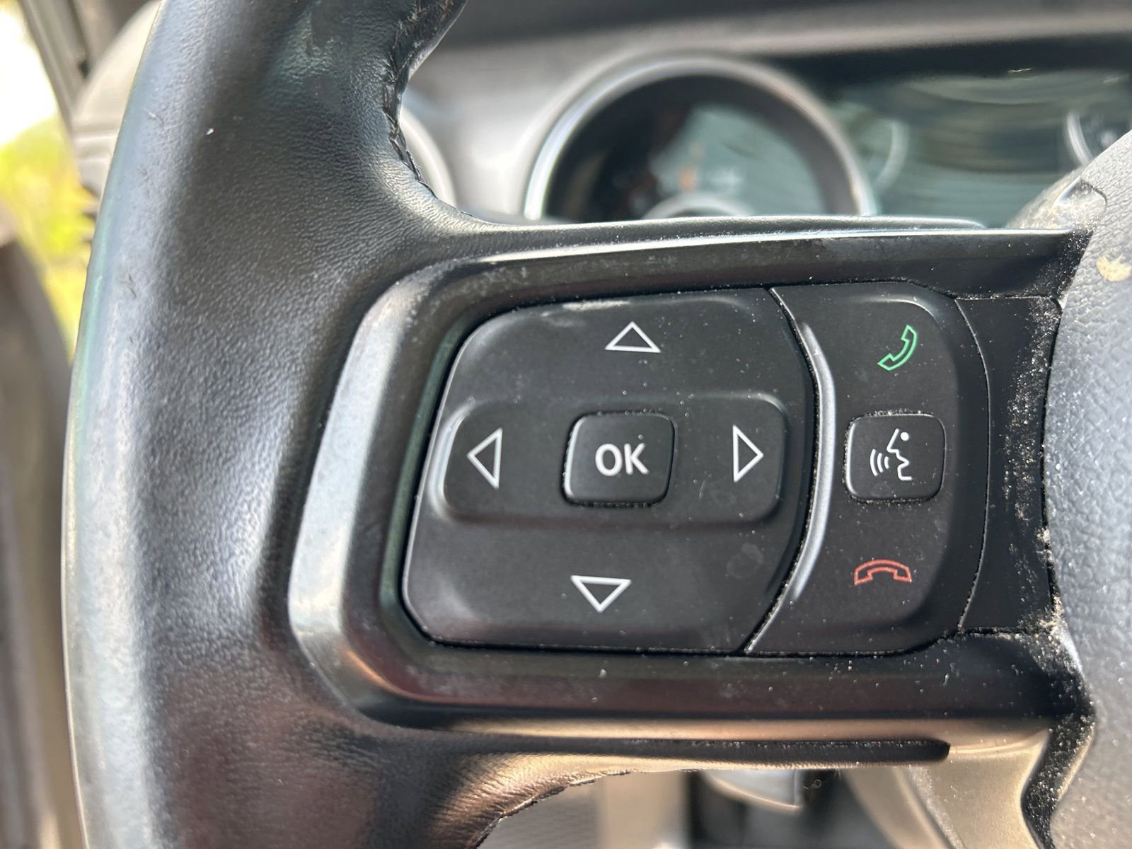 Certified 2020 Jeep Wrangler Sport AWD/4WD image 11