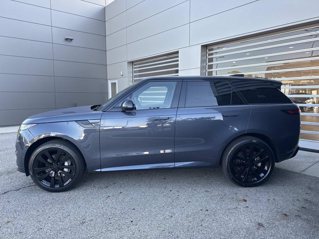 New 2026 Land Rover Range Rover Sport Dynamic SE AWD/4WD image 4