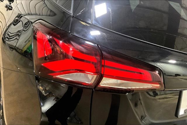 Used 2023 Chevrolet Equinox RS w/ LPO, Floor Liner Package AWD/4WD image 8