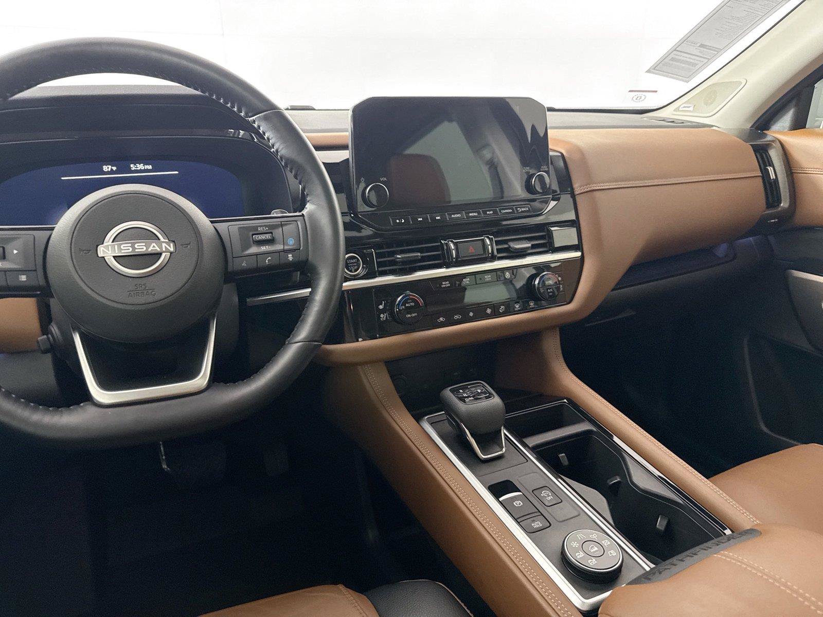 Used 2022 Nissan Pathfinder Platinum w/ Cargo Package AWD/4WD image 32