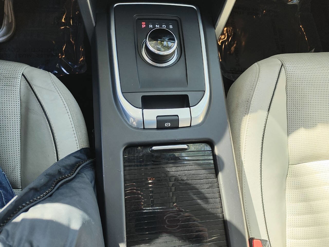 Used 2017 Land Rover Discovery Sport HSE image 56