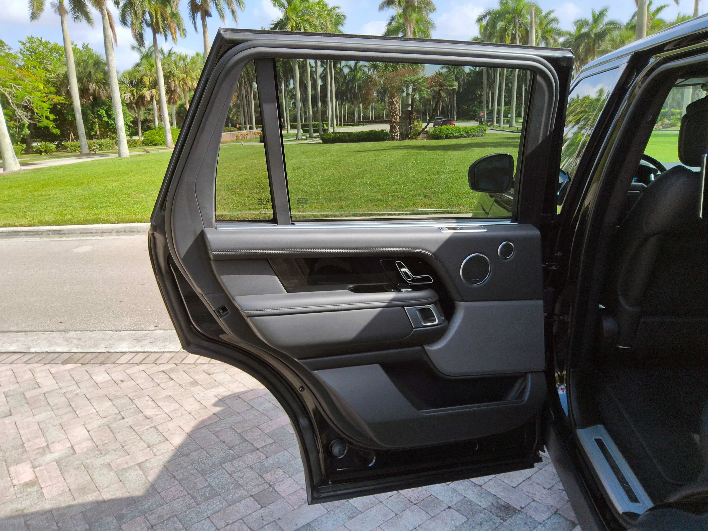 Used 2020 Land Rover Range Rover Long Wheelbase HSE AWD/4WD image 39
