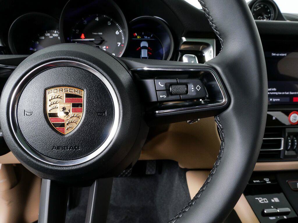 Certified 2026 Porsche Macan Turbo AWD/4WD image 11