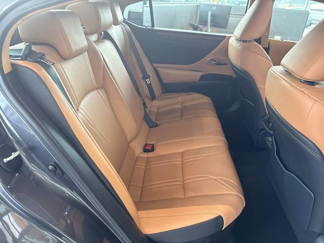 Used 2025 Lexus ES 300h w/ Technology Package image 55