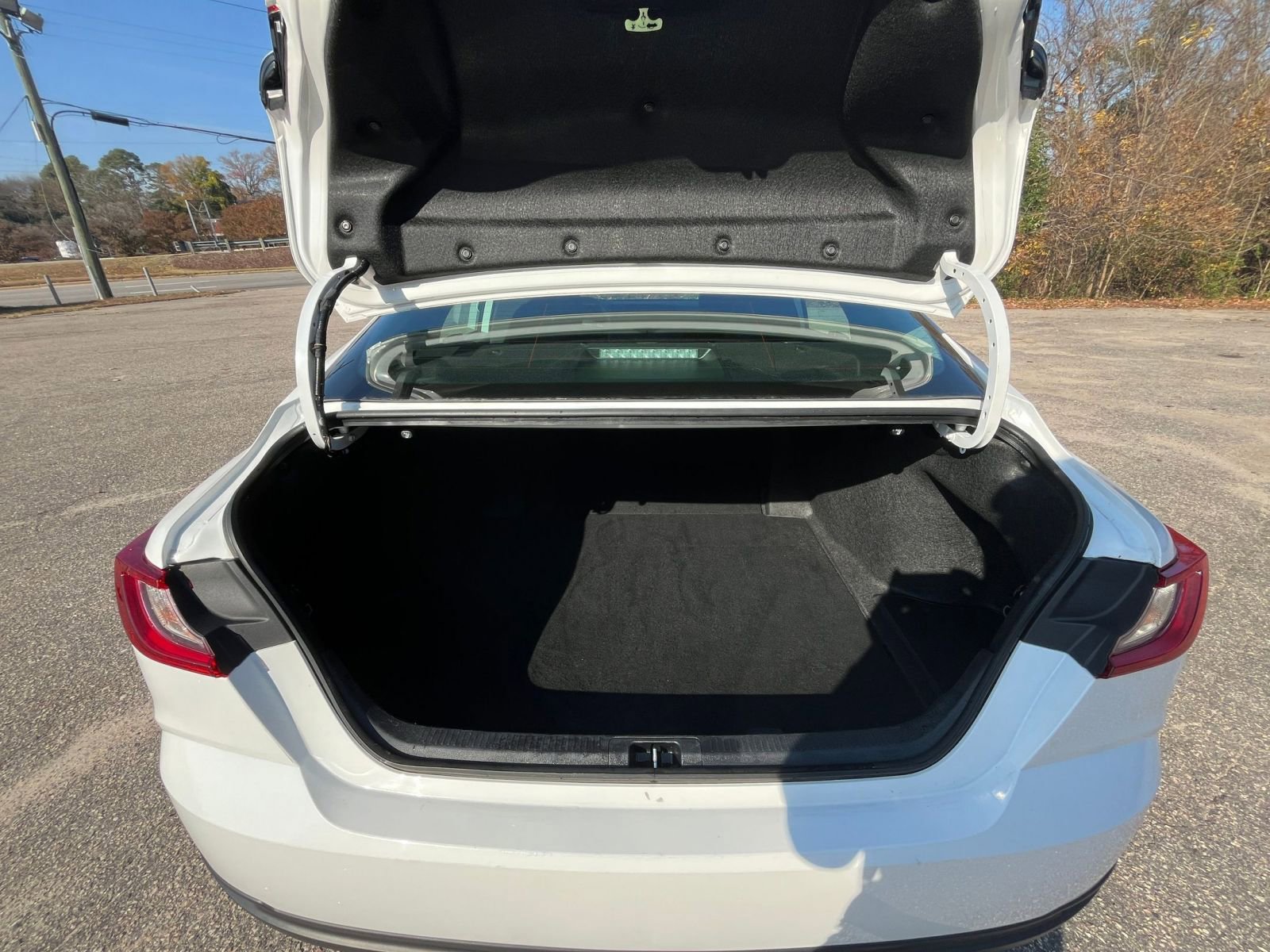 Used 2025 Toyota Camry LE image 25