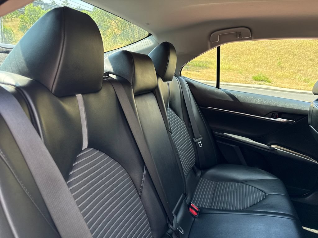Used 2022 Toyota Camry SE FWD image 25