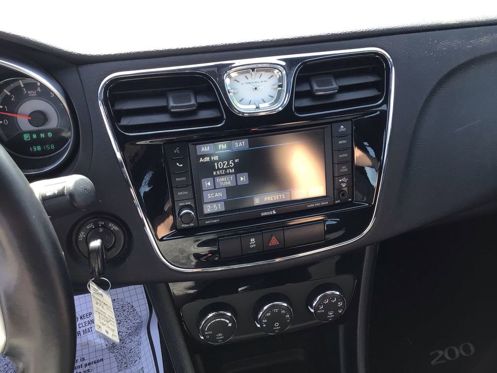 Used 2013 Chrysler 200 Touring image 14