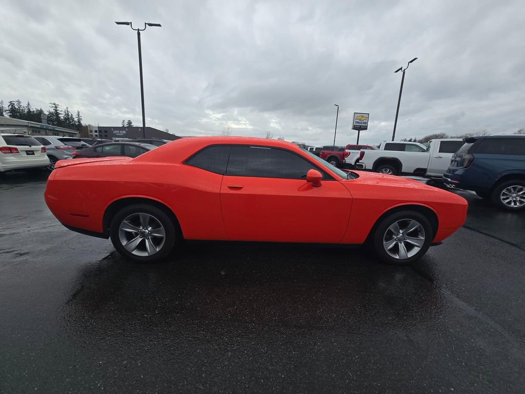 Used 2020 Dodge Challenger SXT image 2