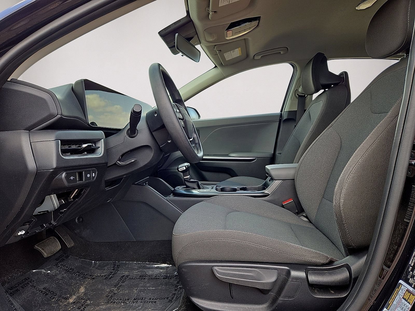Used 2025 Kia K4 FWD image 23