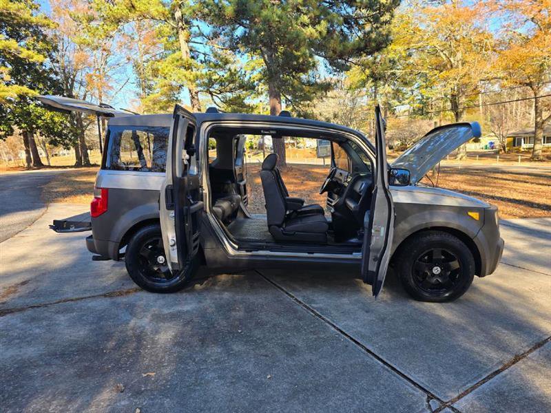 Used 2004 Honda Element EX image 31