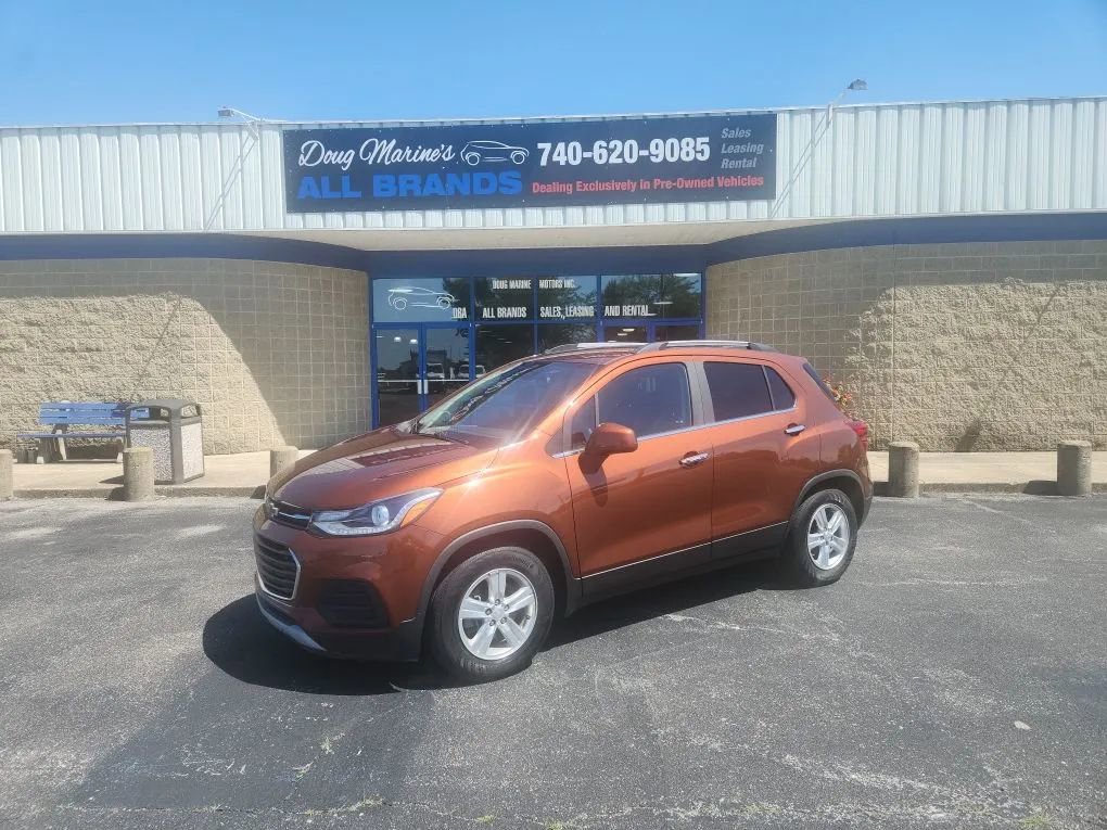 Used 2019 Chevrolet Trax LT w/ LT Convenience Package FWD image 1