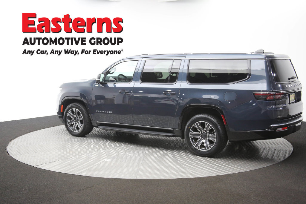 Used 2024 Jeep Wagoneer L Series II w/ Flexible Seating Group RWD image 71