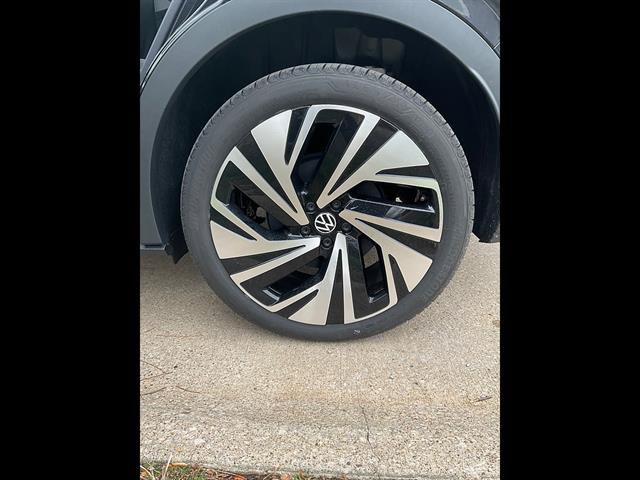 New 2025 Volkswagen ID.4 Pro S Plus AWD/4WD image 11