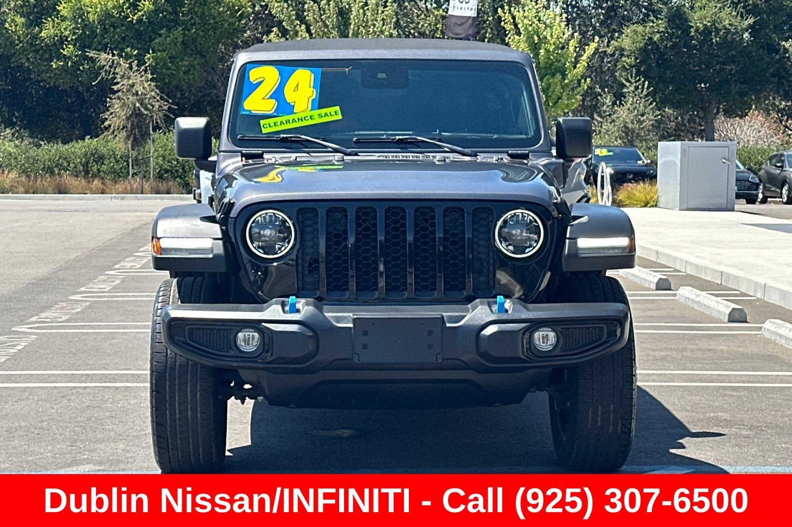 Used 2024 Jeep Wrangler Unlimited AWD/4WD image 9