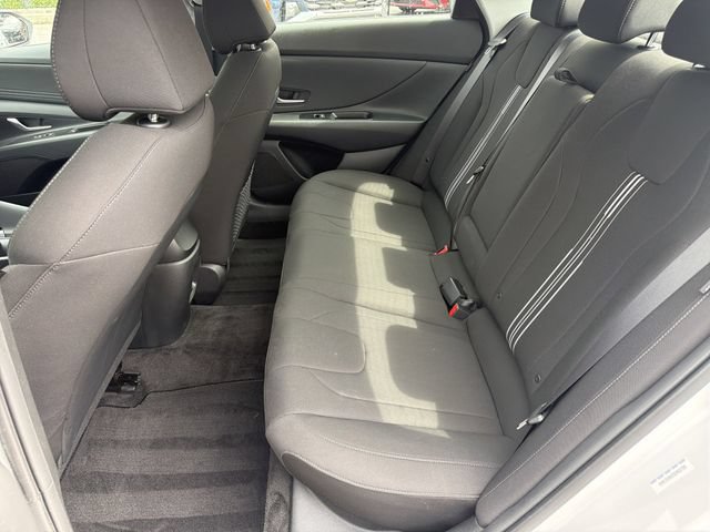 Certified 2025 Hyundai Elantra SEL FWD image 20