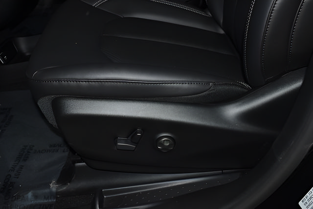 New 2026 Chrysler Pacifica Select w/ S Appearance Package FWD image 12