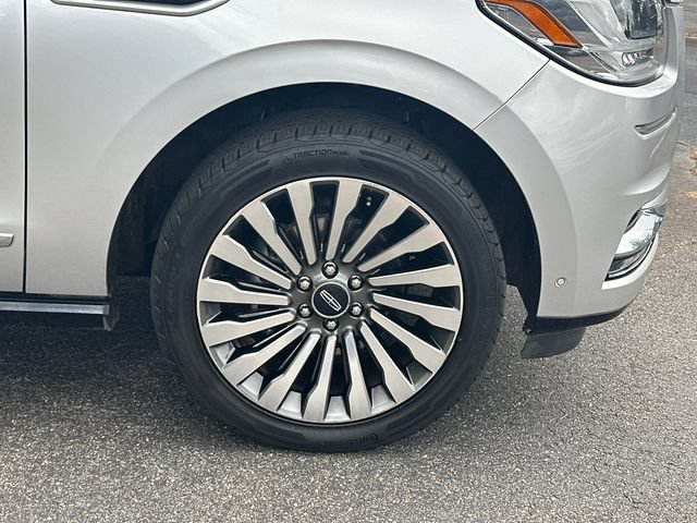Used 2019 Lincoln Navigator Reserve AWD/4WD image 14