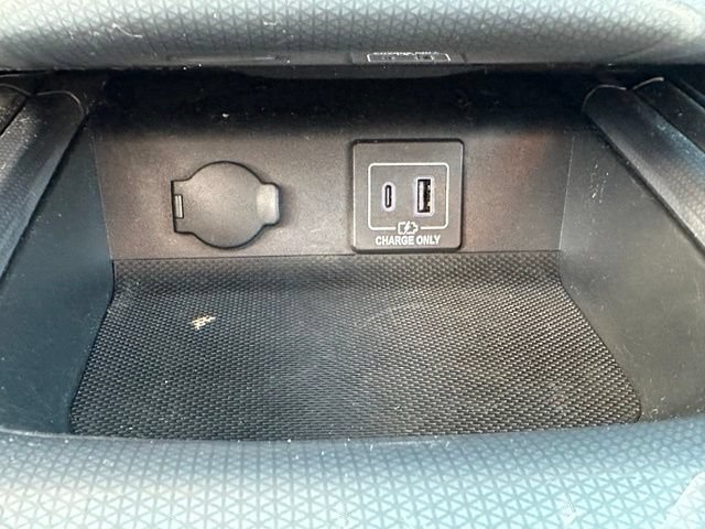 Used 2019 Nissan Pathfinder SL AWD/4WD image 39