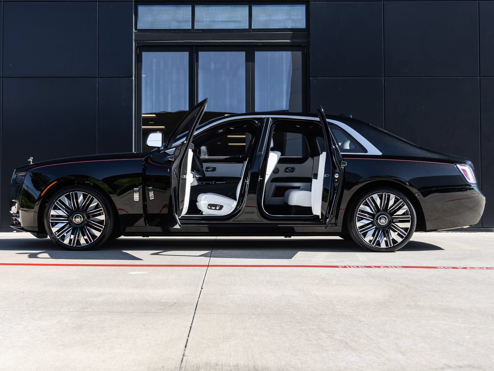 New 2027 Rolls-Royce Ghost AWD/4WD image 11