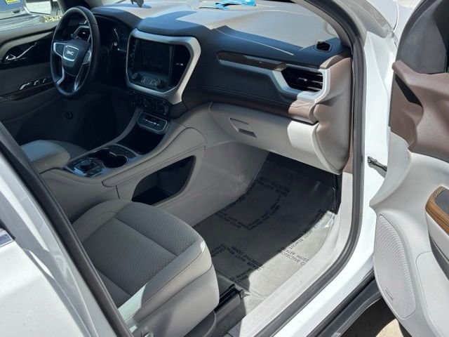 Used 2023 GMC Acadia SLE w/ Driver Convenience Package FWD image 29