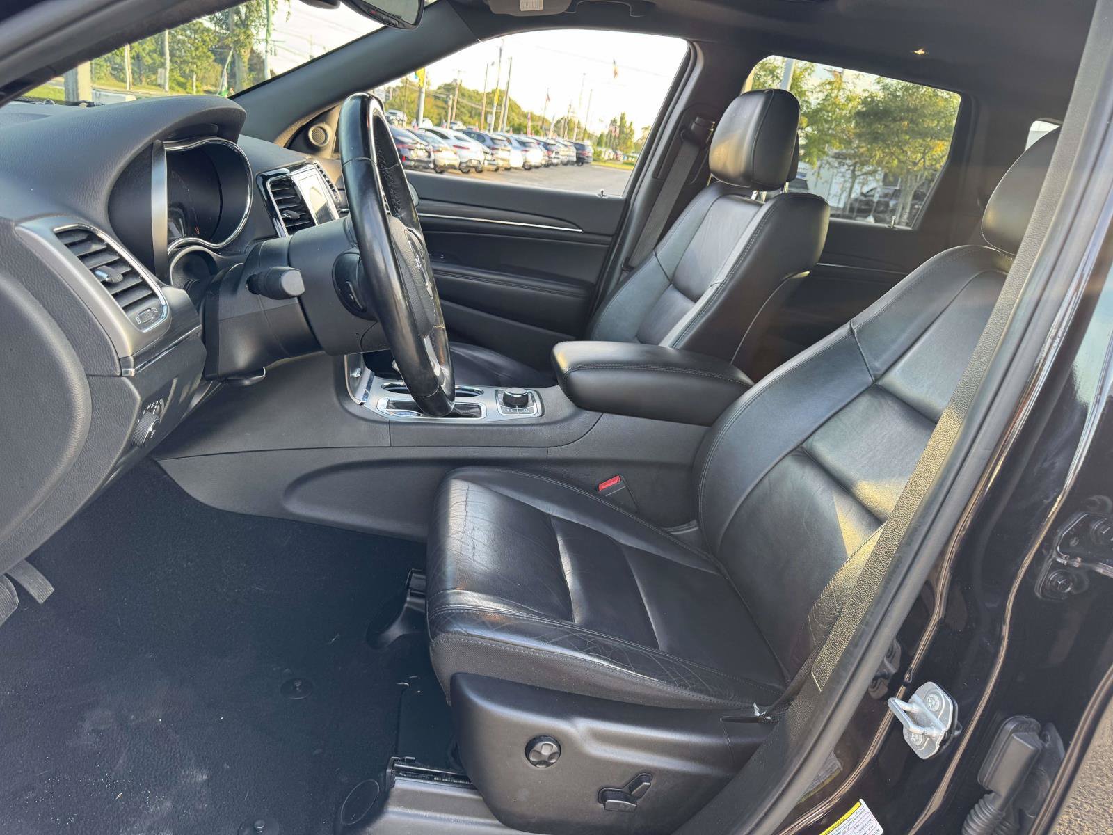 Used 2020 Jeep Grand Cherokee Limited AWD/4WD image 15