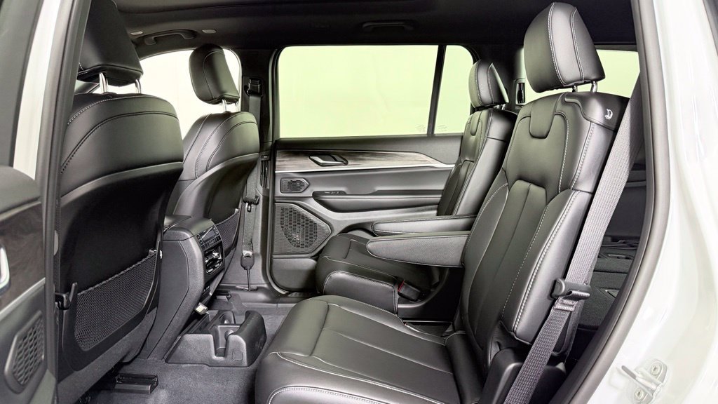 New 2027 Jeep Grand Cherokee L Limited AWD/4WD image 28