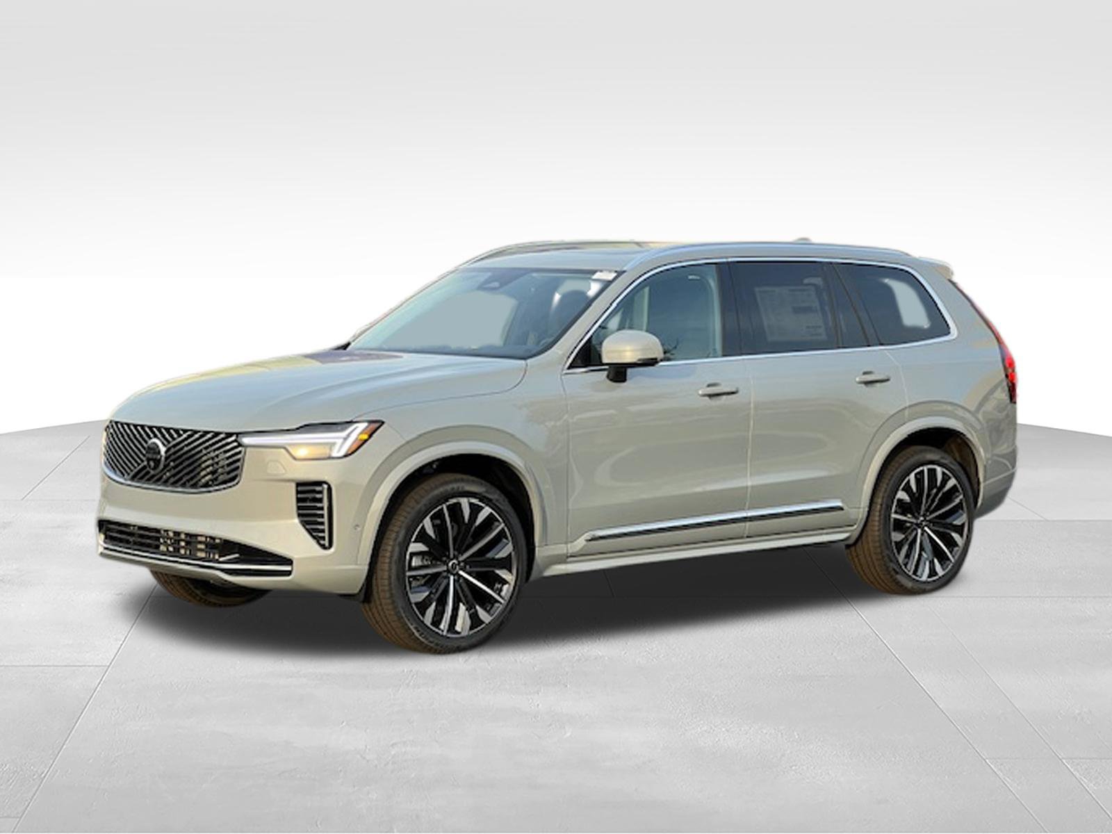 New 2026 Volvo XC90 B6 Plus w/ Protection Package Premier AWD/4WD image 2