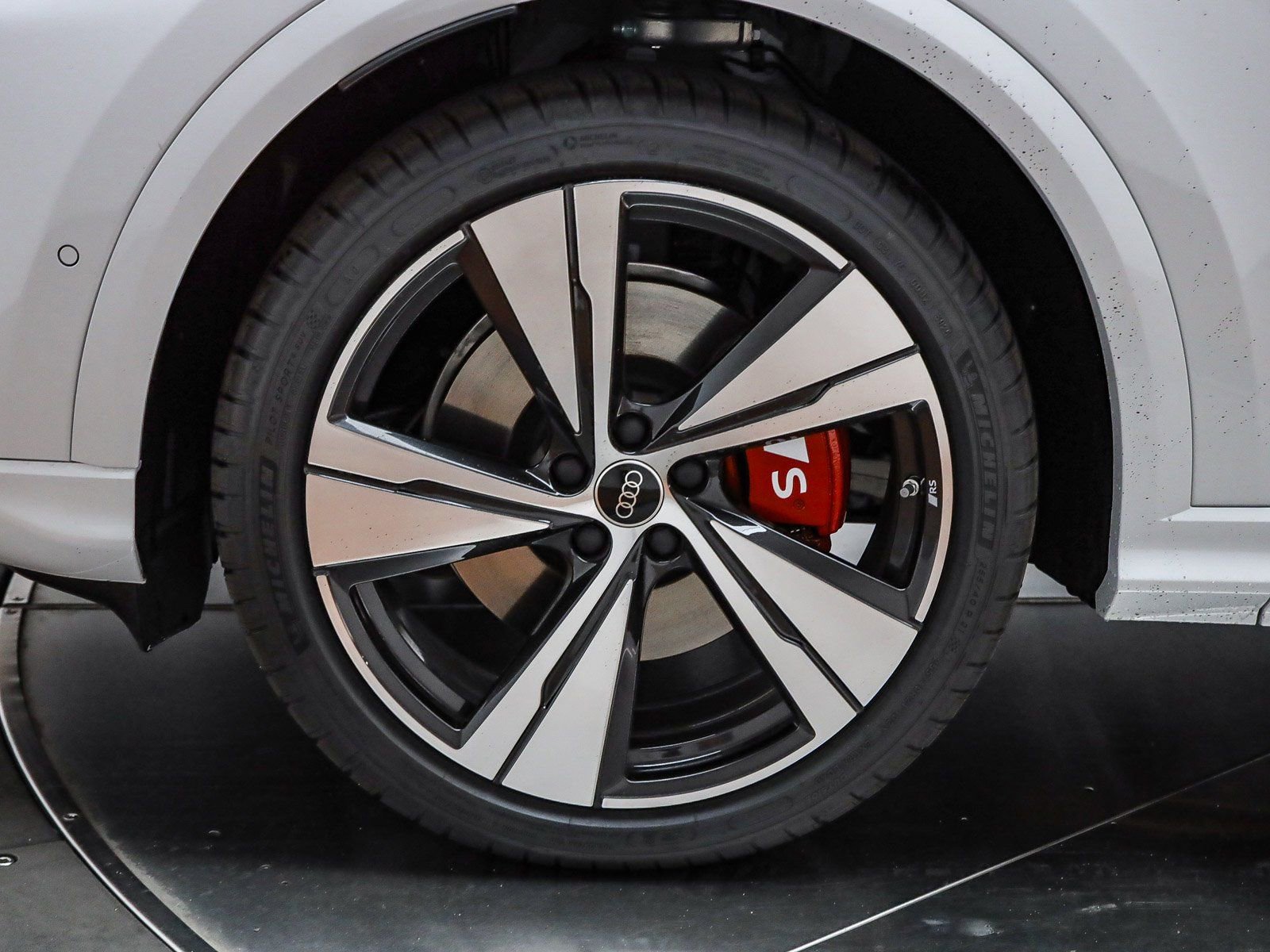 New 2025 Audi SQ5 Premium Plus AWD/4WD image 13
