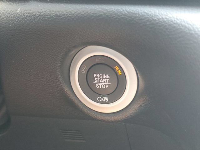 New 2027 Chrysler Pacifica Select w/ Family Tech Group FWD image 23