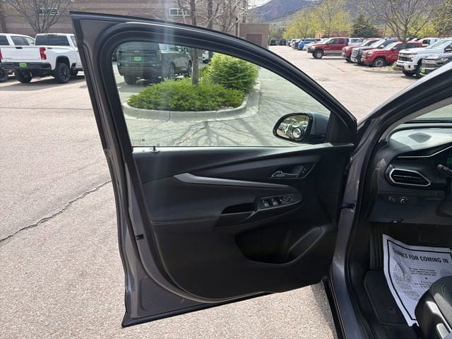 Used 2023 Chevrolet Bolt EUV LT w/ Driver Confidence Package FWD image 16