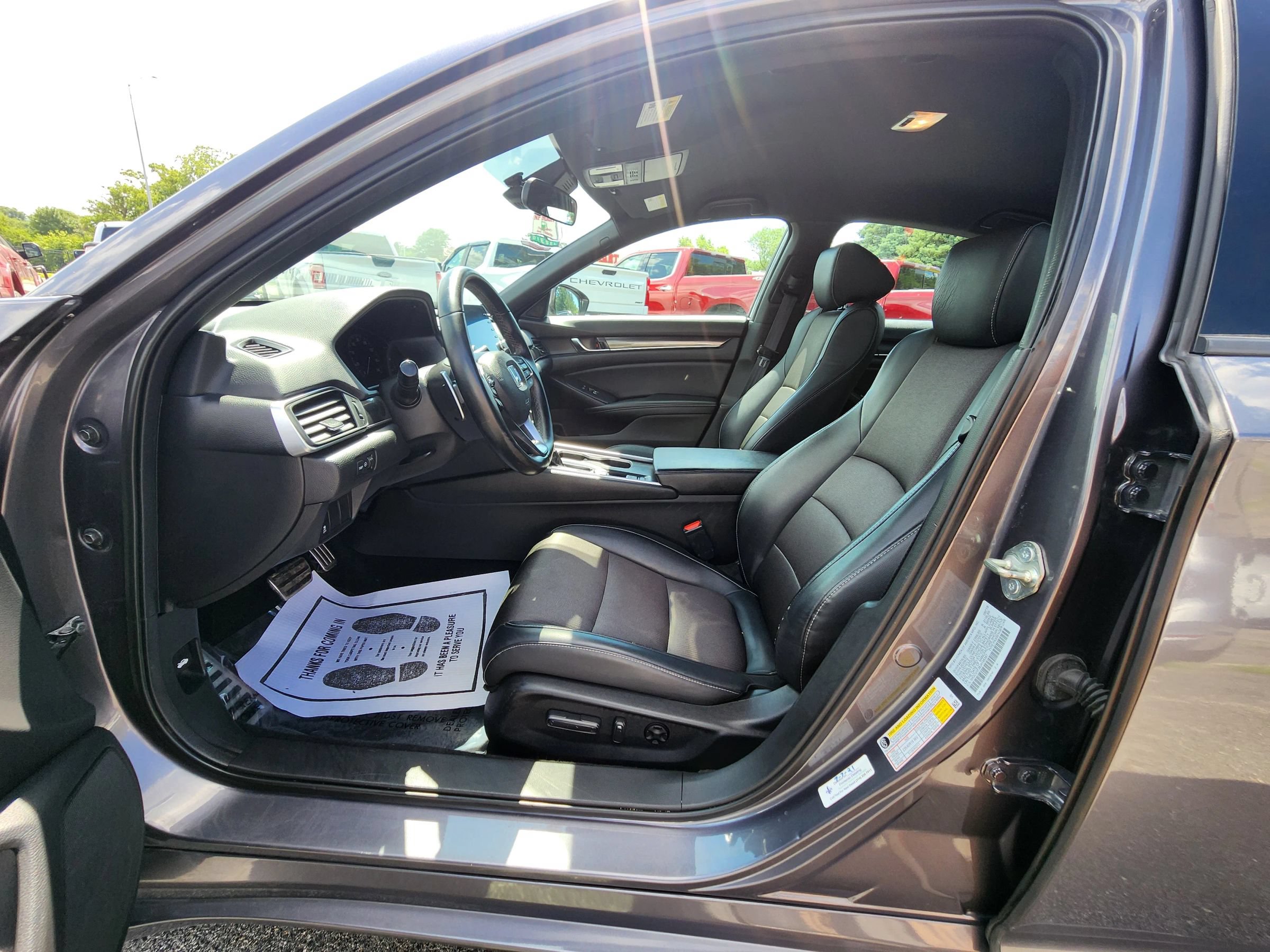 Used 2018 Honda Accord Sport image 18