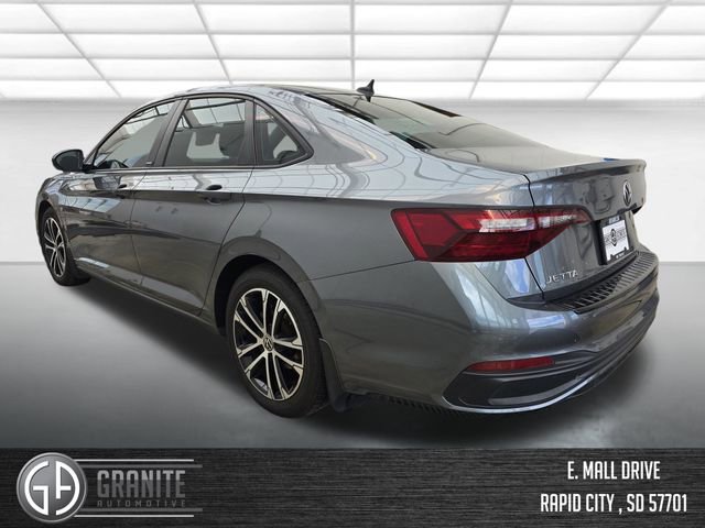 Used 2023 Volkswagen Jetta Sport FWD image 4