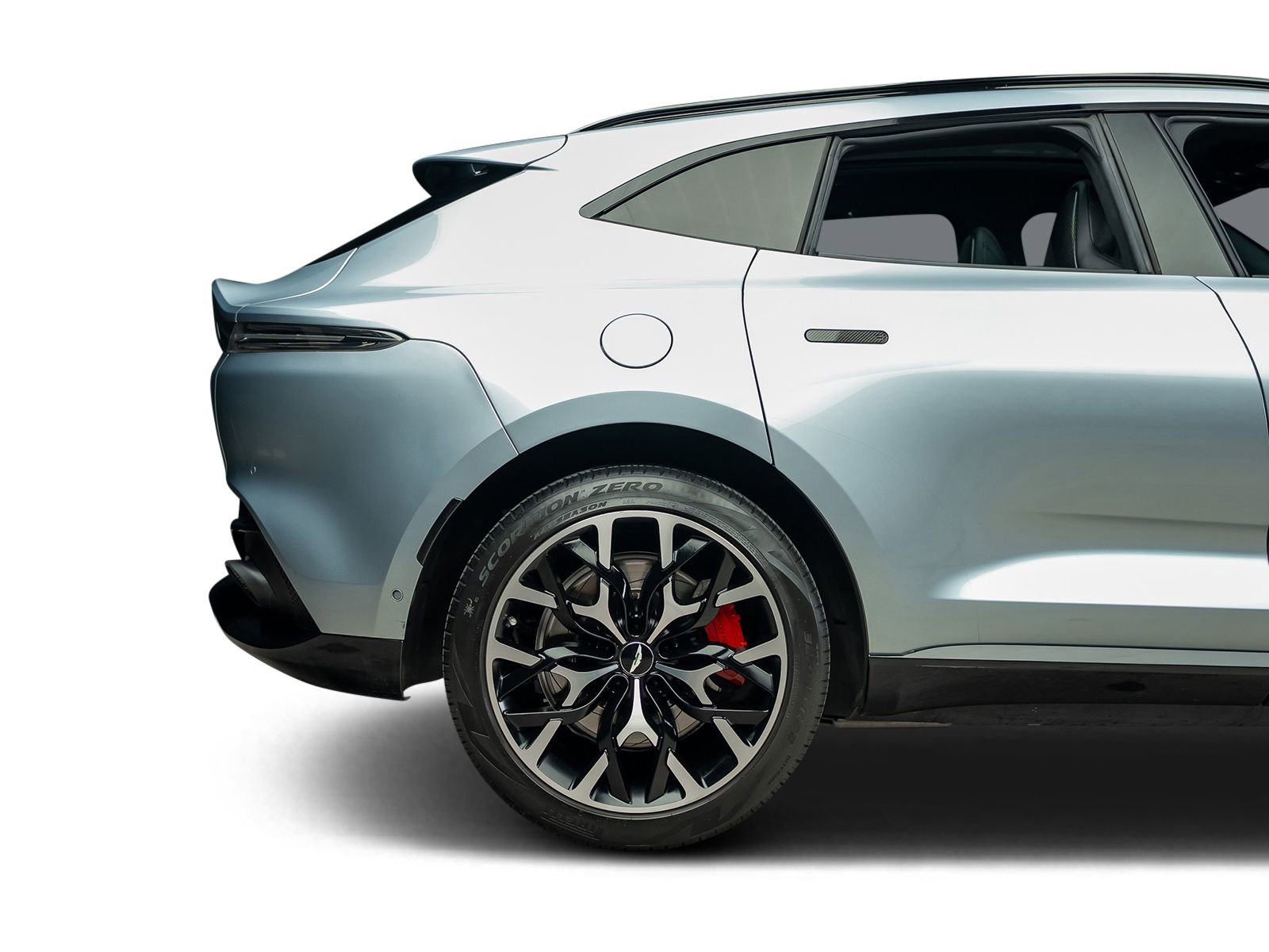 Used 2021 Aston Martin DBX AWD/4WD image 30