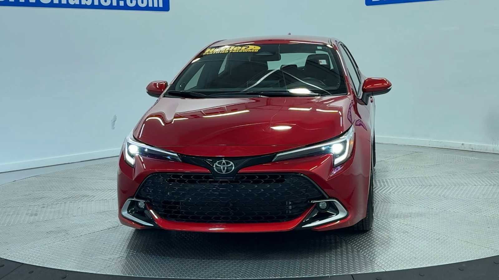 Used 2023 Toyota Corolla XSE FWD image 3