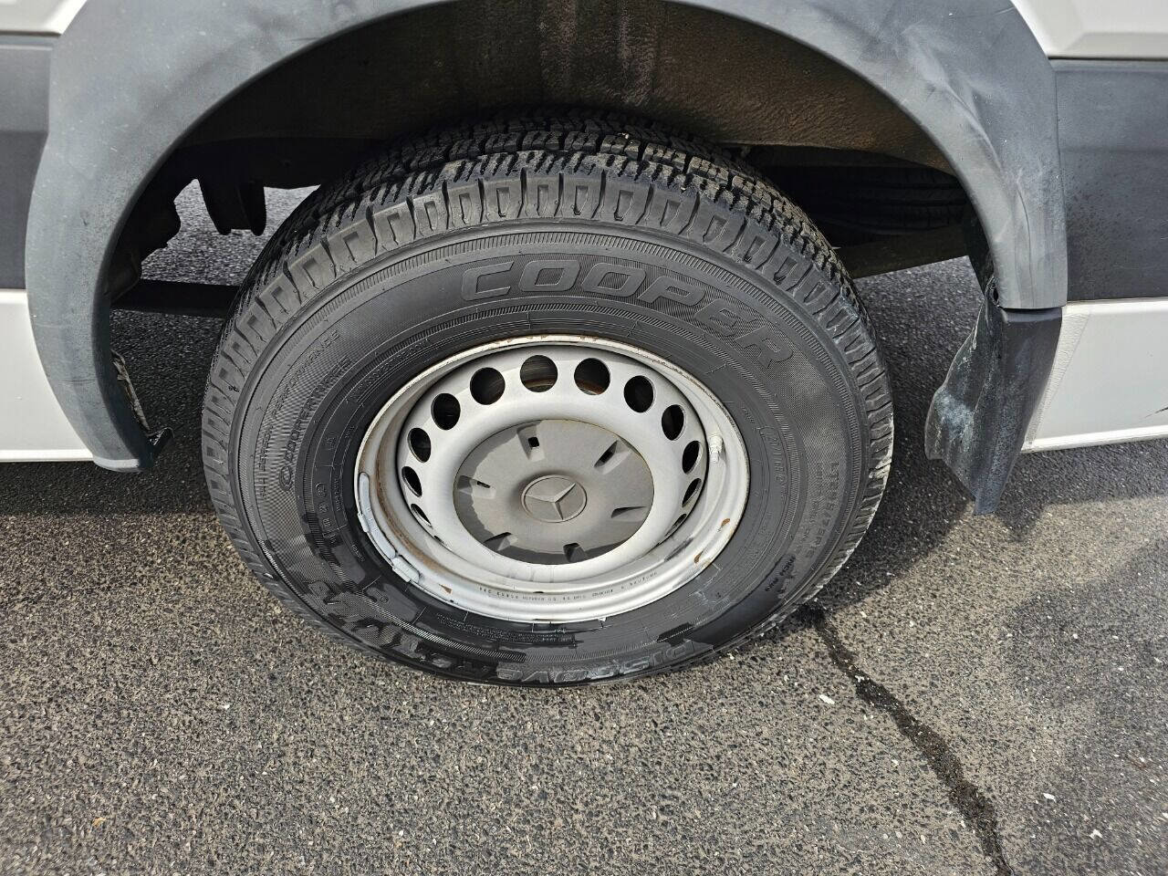 Used 2014 Mercedes-Benz Sprinter 2500 image 10