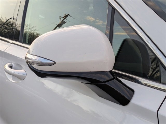 Used 2023 Hyundai Santa Fe SEL w/ Premium Package image 12