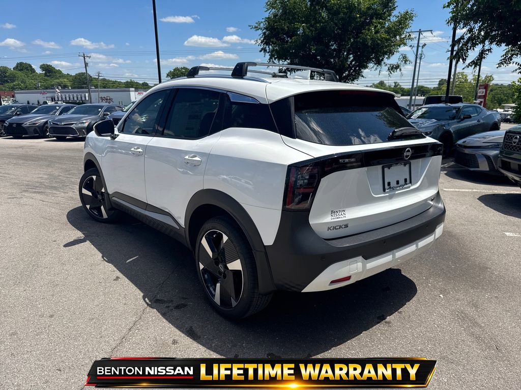 Used 2025 Nissan Kicks SR FWD image 6