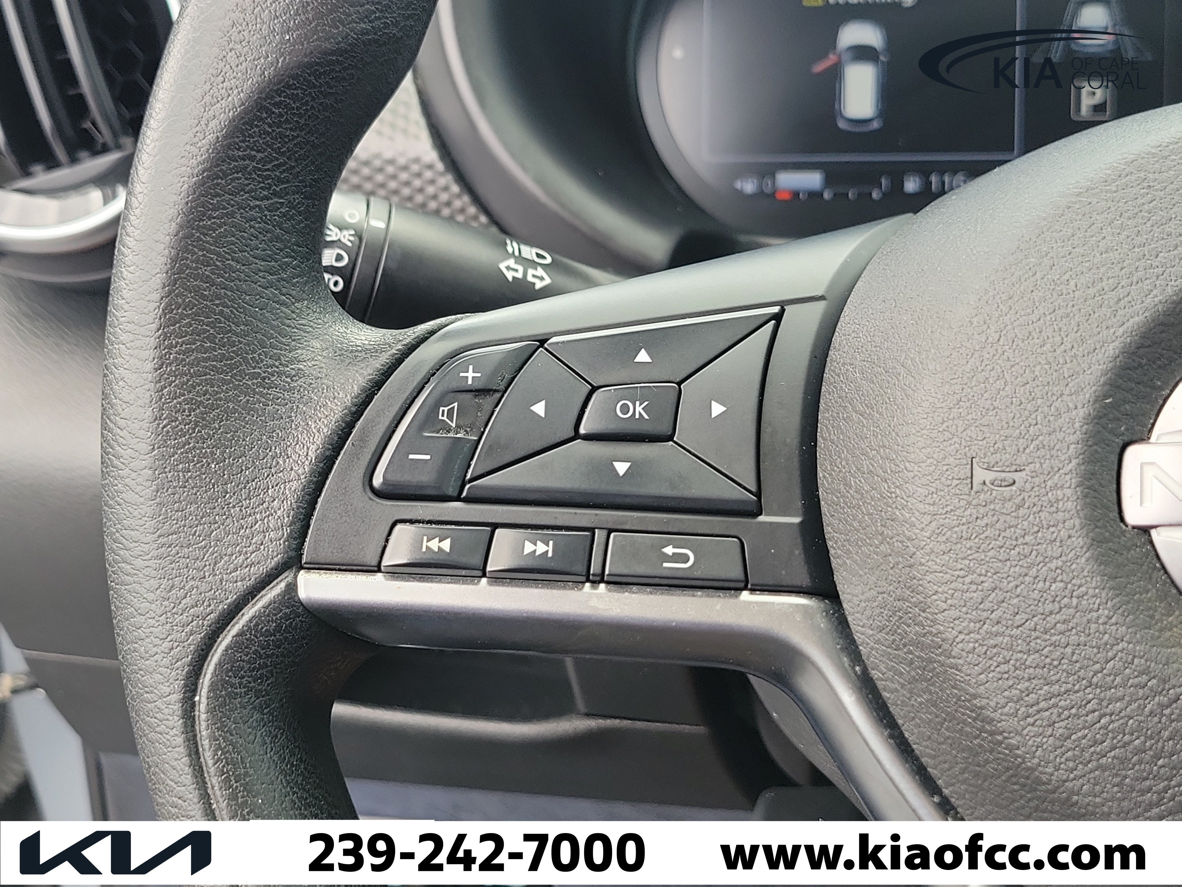 Used 2022 Nissan Kicks SV FWD image 22