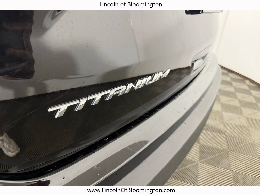 Used 2022 Ford Edge Titanium image 18