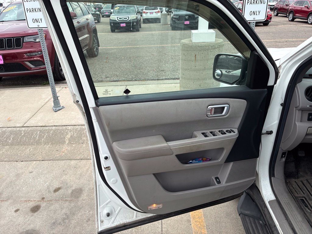 Used 2011 Honda Pilot EX image 12