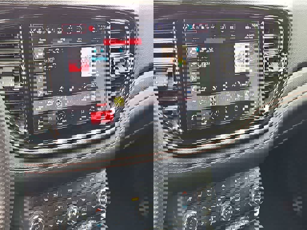 Used 2023 Dodge Durango R/T AWD/4WD image 30