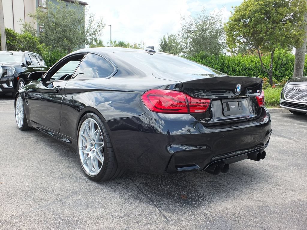 Used 2018 BMW M4 Coupe w/ Competition Package RWD image 12