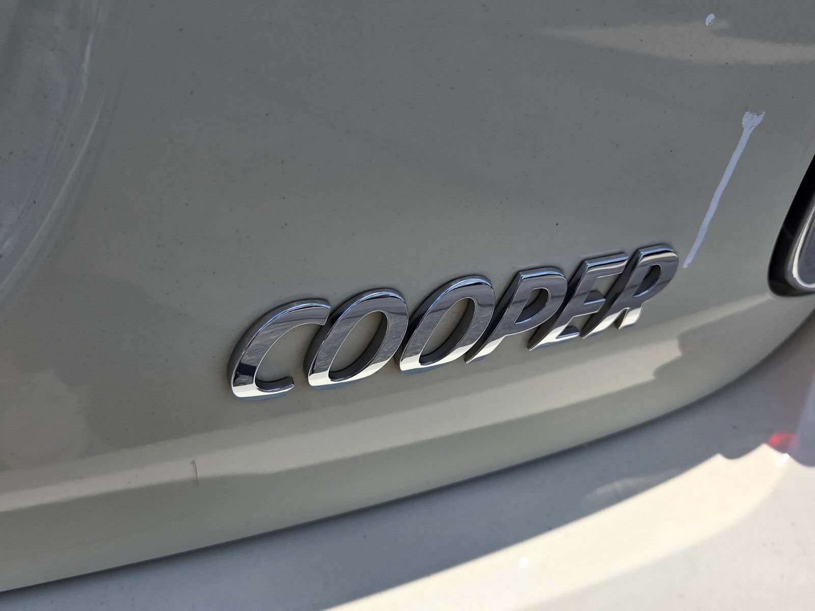 Used 2016 MINI Cooper 4-Door Hardtop FWD image 11