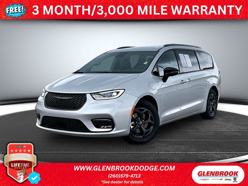 Used 2026 Chrysler Pacifica Premium