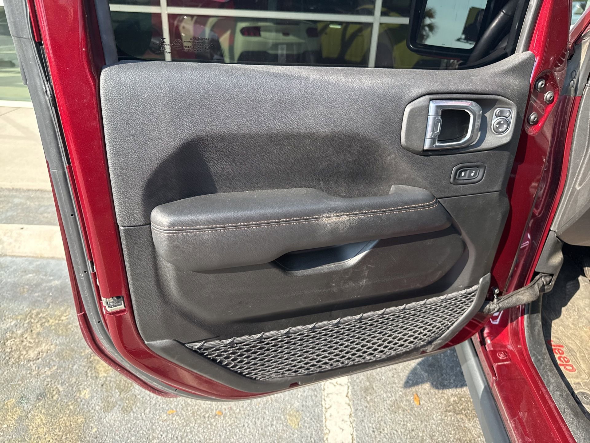 Used 2022 Jeep Wrangler Unlimited Rubicon image 13